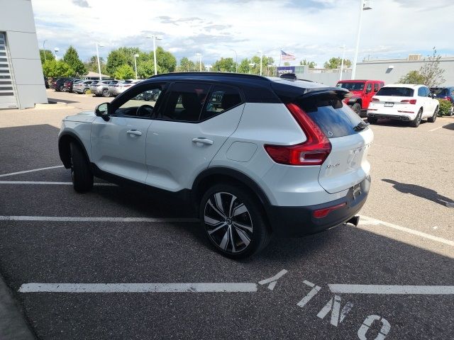 2021 Volvo XC40 Base