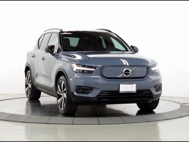 2021 Volvo XC40 Base