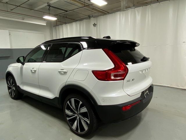 2021 Volvo XC40 Base