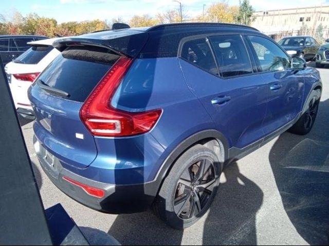 2021 Volvo XC40 Base