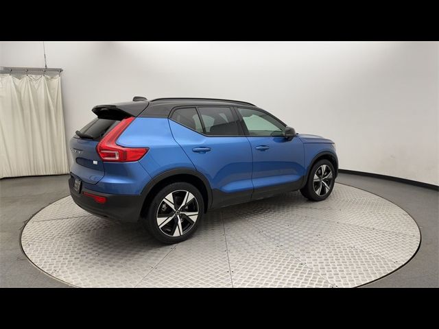 2021 Volvo XC40 Base