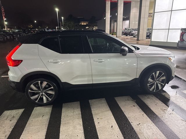 2021 Volvo XC40 Base