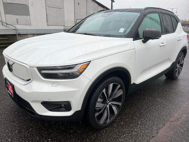 2021 Volvo XC40 Base