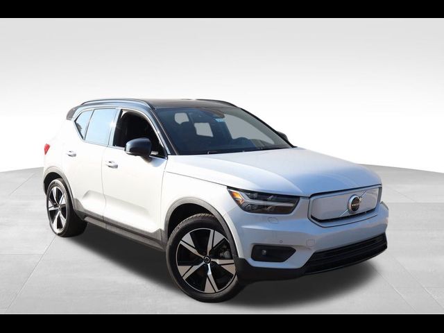 2021 Volvo XC40 Base