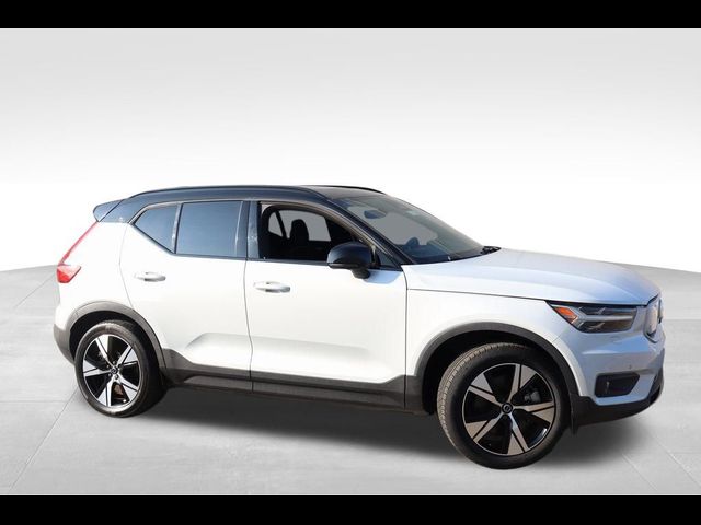 2021 Volvo XC40 Base