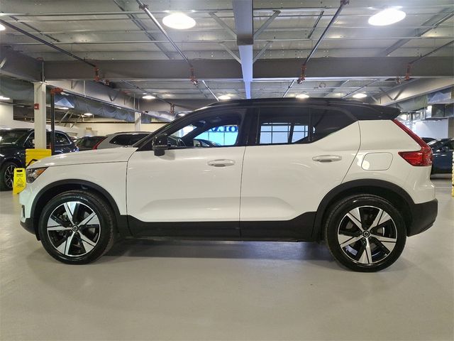 2021 Volvo XC40 Base