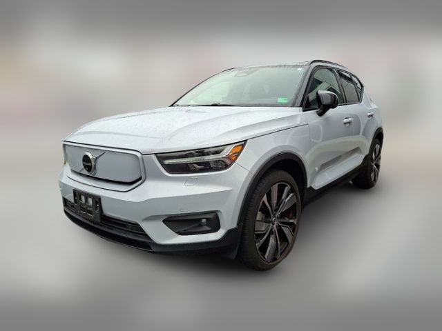 2021 Volvo XC40 Base