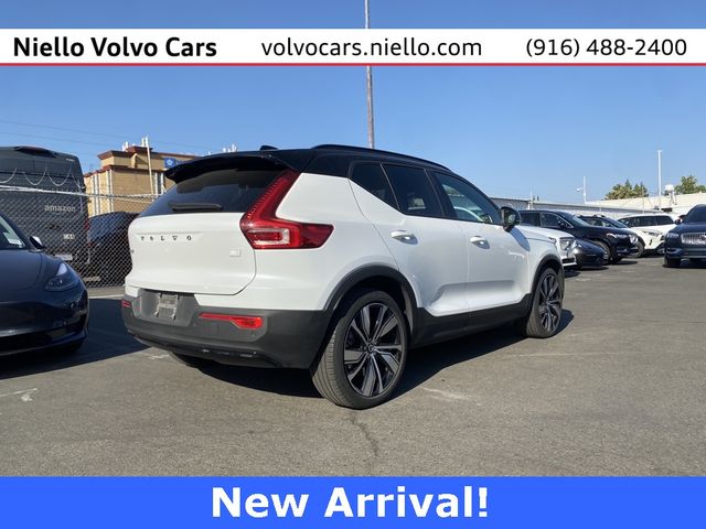 2021 Volvo XC40 Base