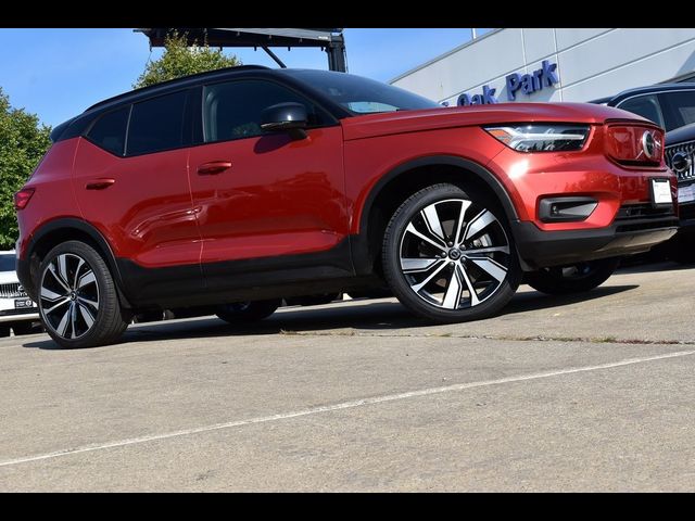 2021 Volvo XC40 Base