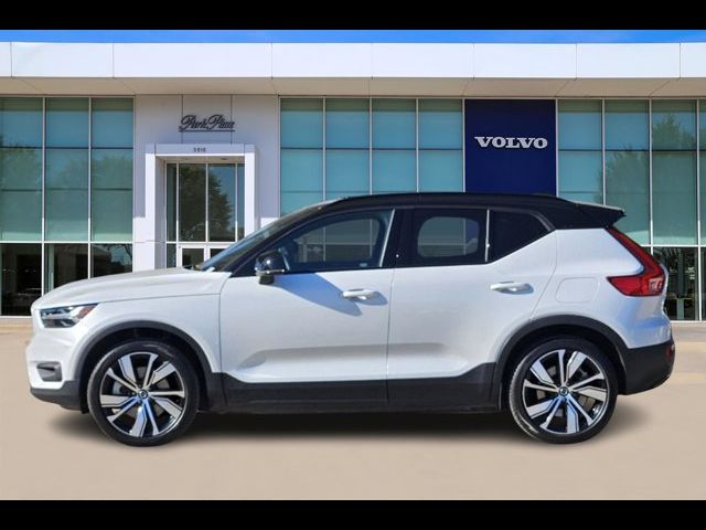 2021 Volvo XC40 Base