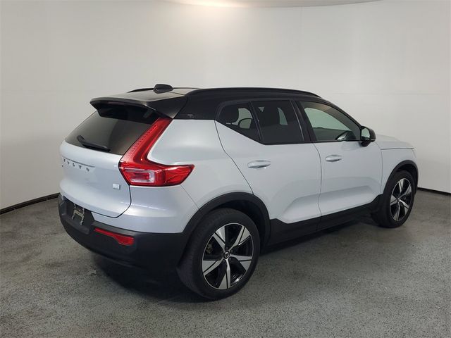 2021 Volvo XC40 Base