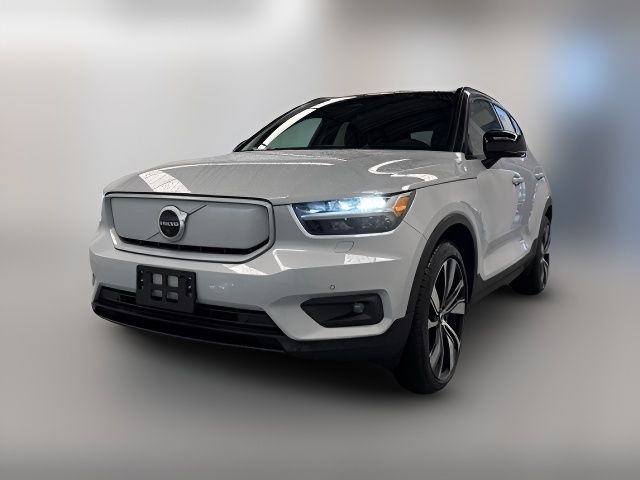 2021 Volvo XC40 Base