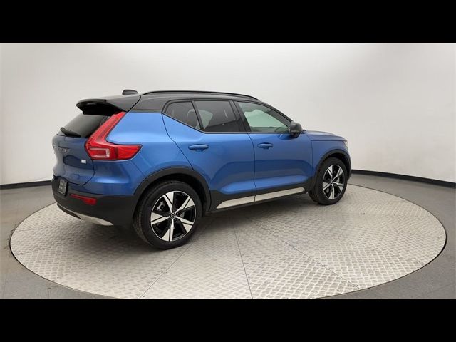 2021 Volvo XC40 Base