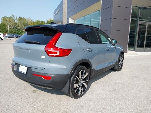 2021 Volvo XC40 Base