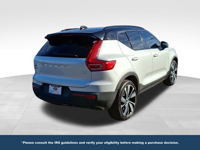 2021 Volvo XC40 Base