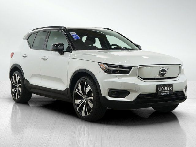 2021 Volvo XC40 Base