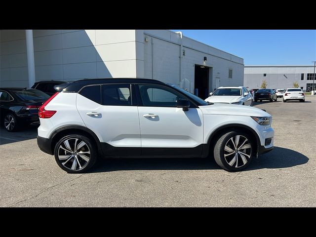 2021 Volvo XC40 Base