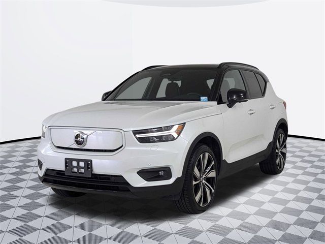 2021 Volvo XC40 Base