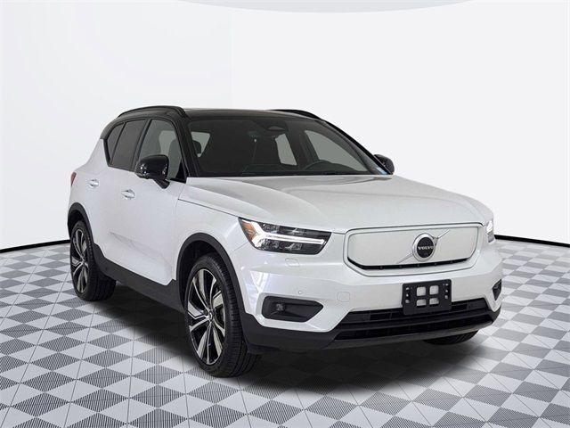 2021 Volvo XC40 Base