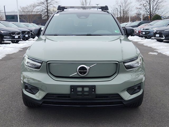 2021 Volvo XC40 Base