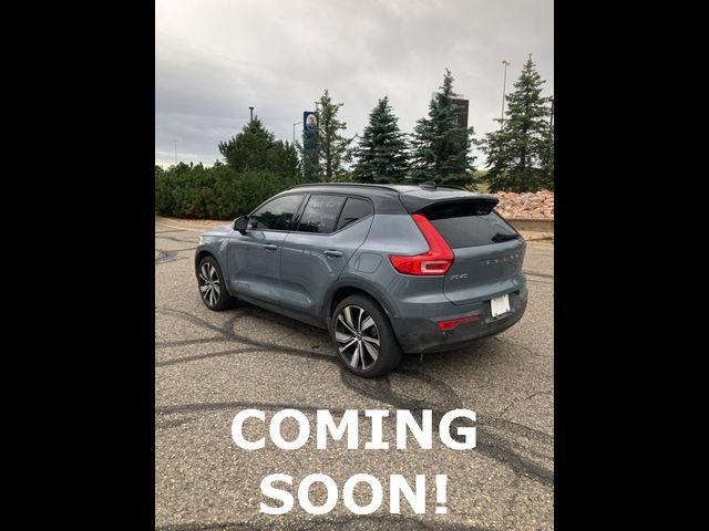 2021 Volvo XC40 Base