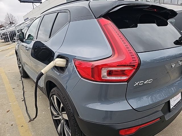 2021 Volvo XC40 Base