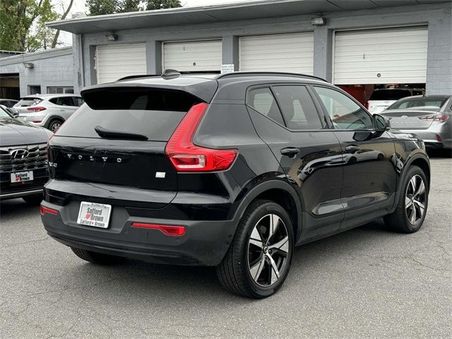 2021 Volvo XC40 Base