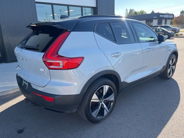 2021 Volvo XC40 Base