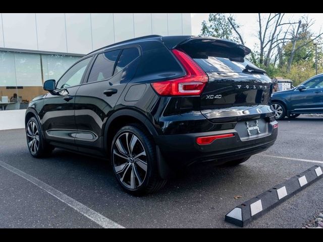 2021 Volvo XC40 Base