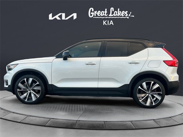 2021 Volvo XC40 Base