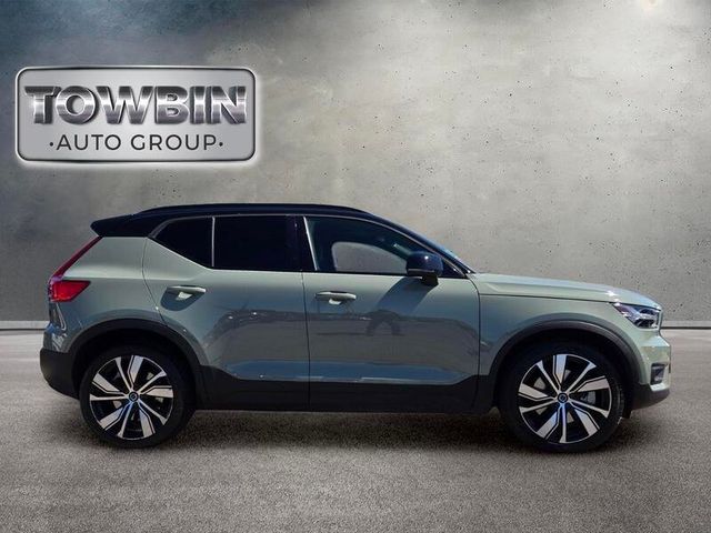 2021 Volvo XC40 Base