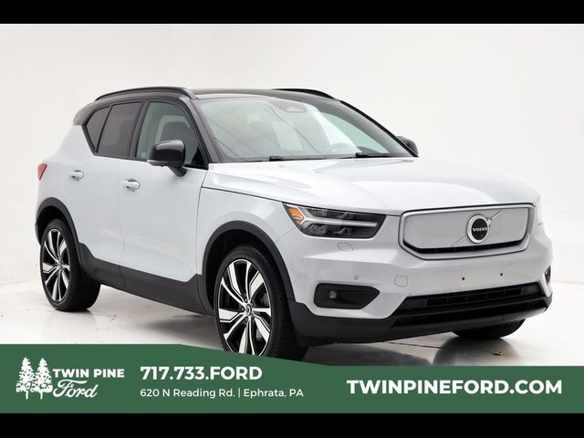2021 Volvo XC40 Base
