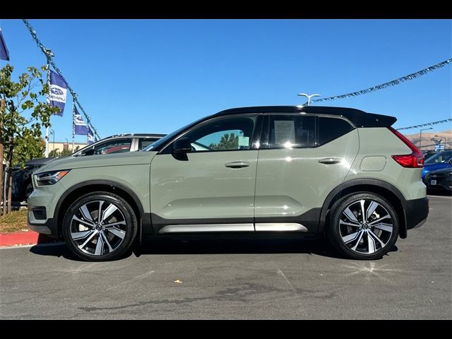 2021 Volvo XC40 Base