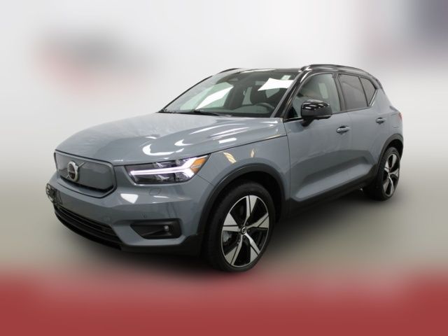 2021 Volvo XC40 Base