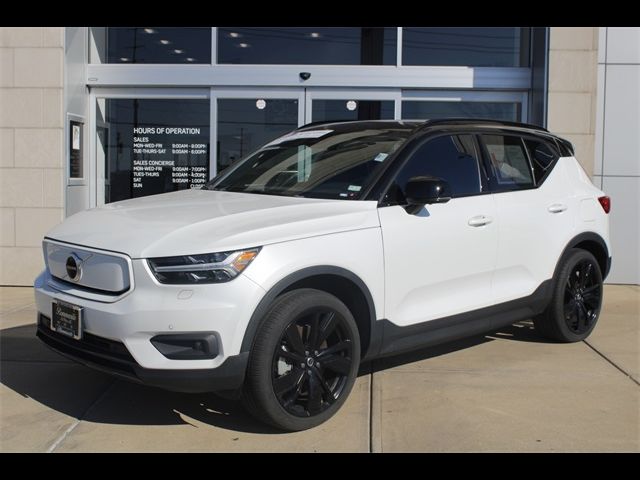 2021 Volvo XC40 Base