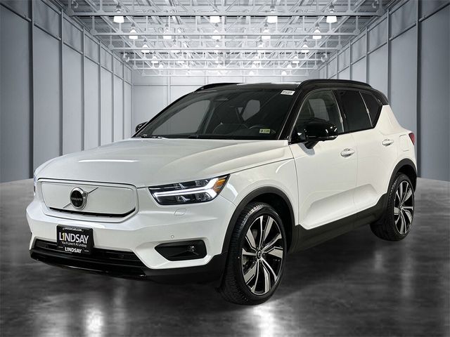 2021 Volvo XC40 Base