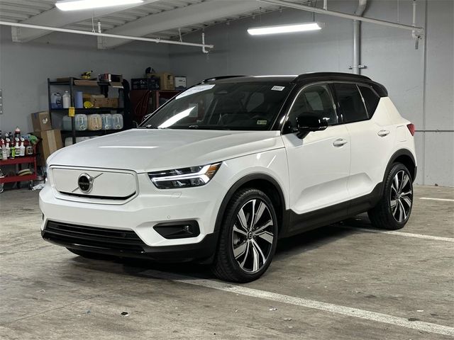 2021 Volvo XC40 Base