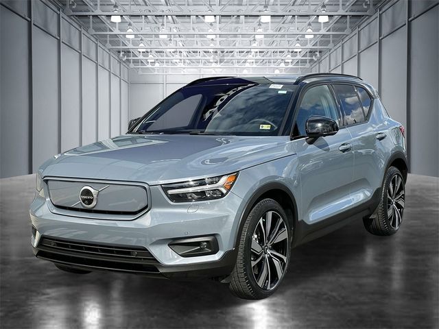 2021 Volvo XC40 Base