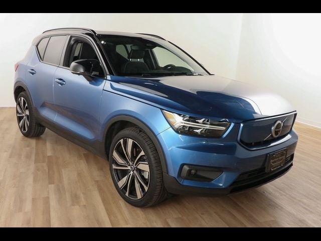 2021 Volvo XC40 Base