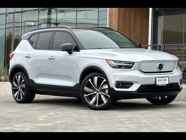 2021 Volvo XC40 Base