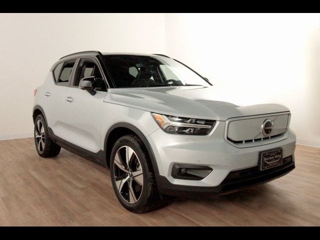 2021 Volvo XC40 Base