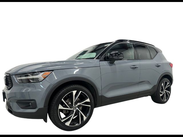 2021 Volvo XC40 R-Design