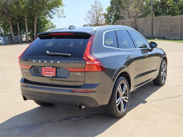 2021 Volvo XC60 Momentum