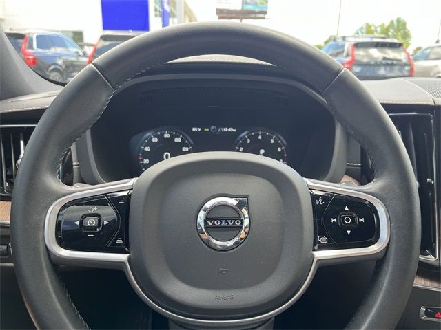 2021 Volvo XC60 Inscription