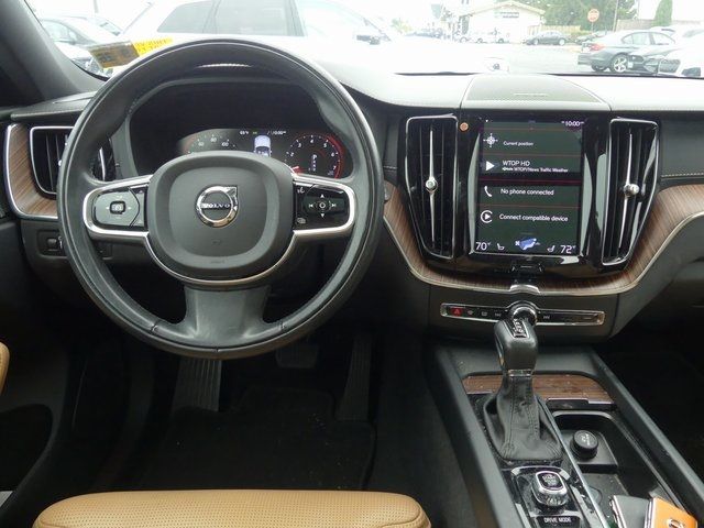 2021 Volvo XC60 Inscription