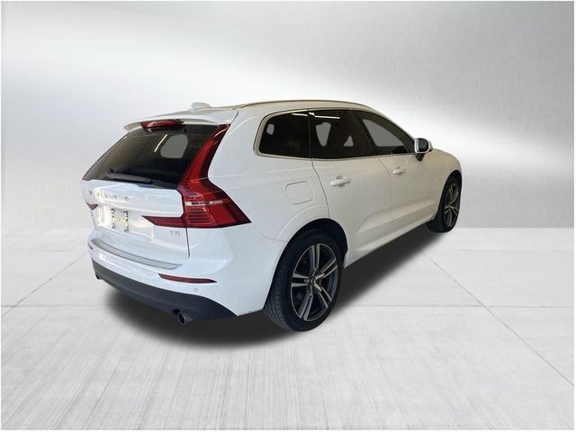 2021 Volvo XC60 Momentum