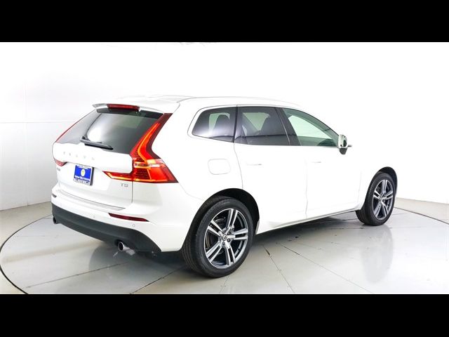 2021 Volvo XC60 Momentum