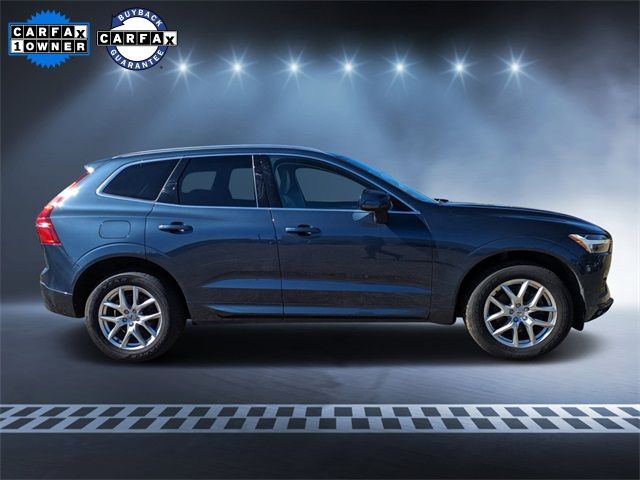 2021 Volvo XC60 Momentum