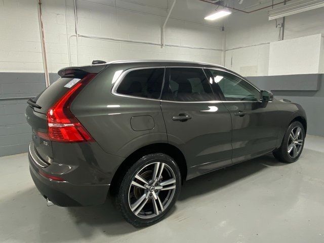 2021 Volvo XC60 Momentum