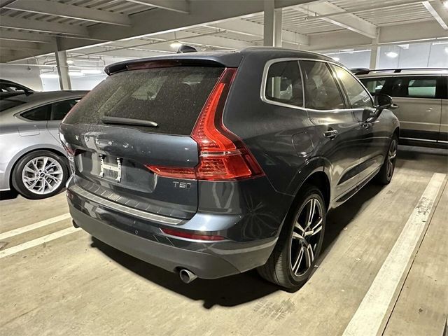 2021 Volvo XC60 Momentum